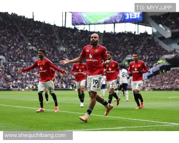 英超豪门频频失利曼联与西汉姆战平B费错失机会引发质疑